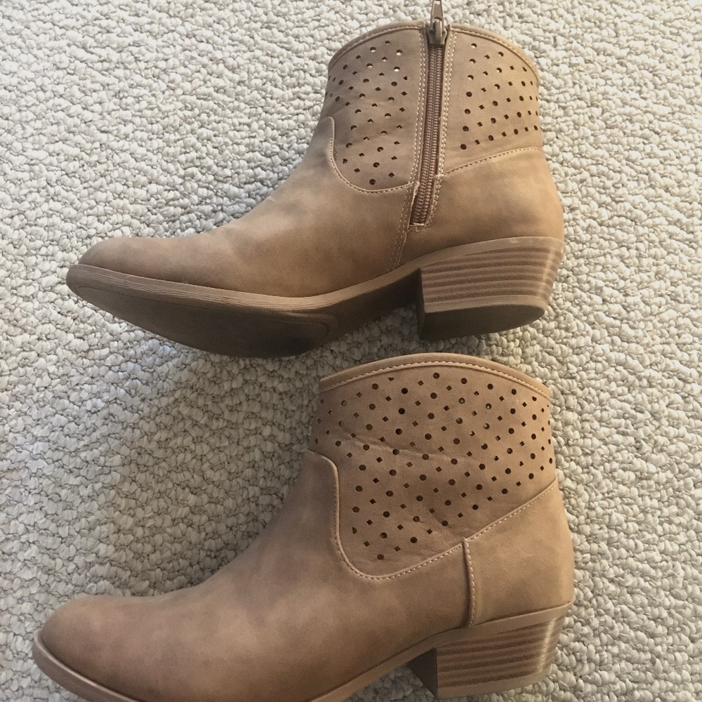 Women's Ankle Boots sz 8.5